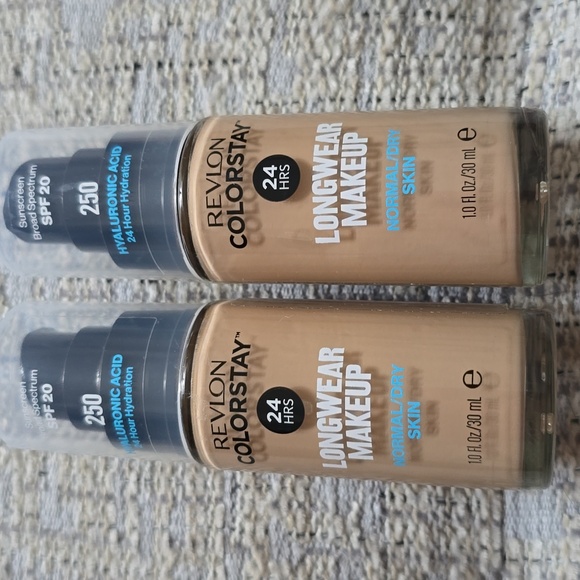 REVLON BRAND COLORSTAY LONGWEAR MAKEUP FOUNDATION #250 FRESH BEIGE BUNDLE OF 2 - Picture 1 of 7